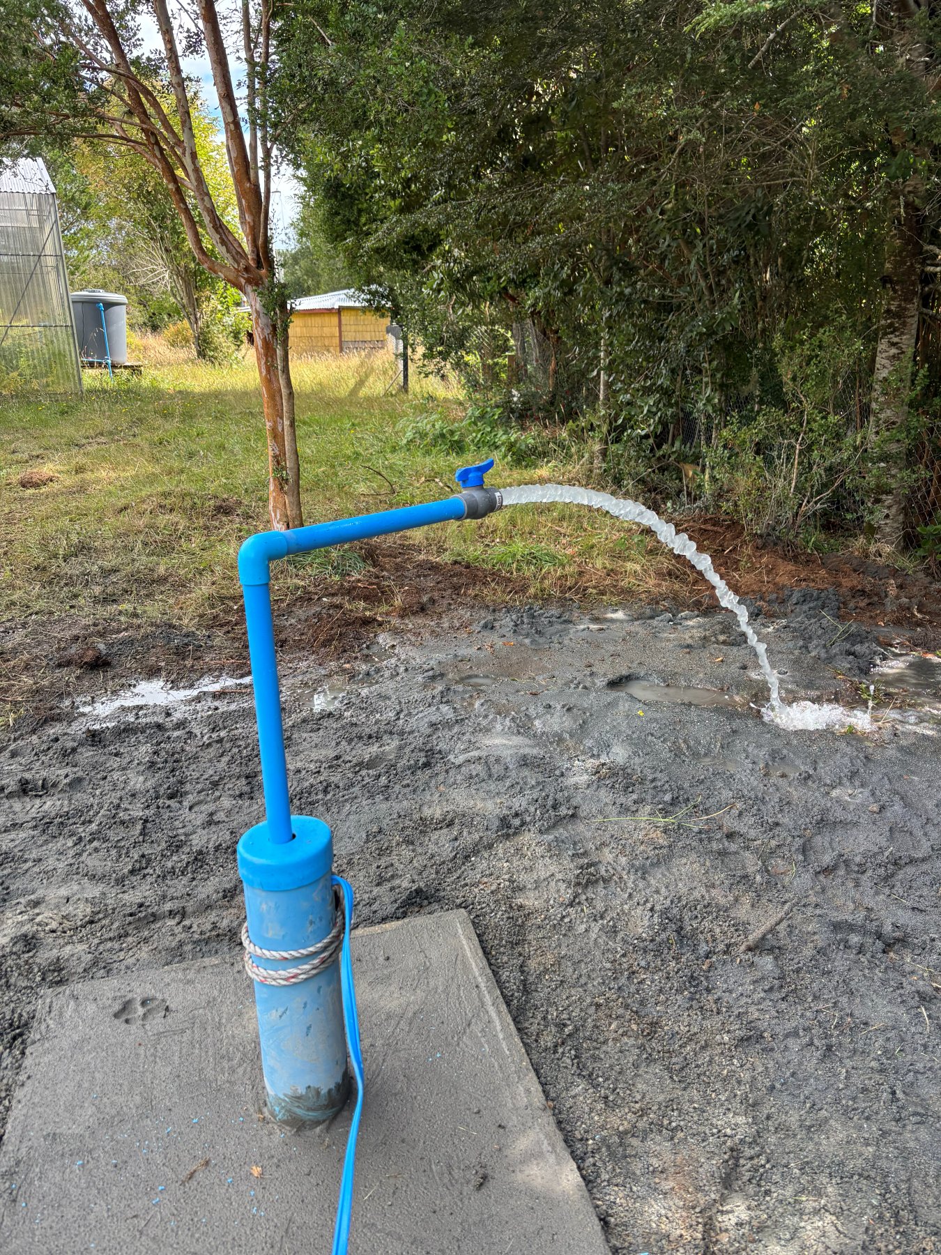 Agua obtenida de un pozo profundo